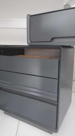 Tocador negro con vitrina - Imagen 3