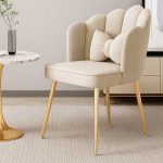 Silla con Patas Doradas